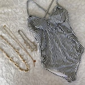 Maternity swim suit white/navy searsucker stripes